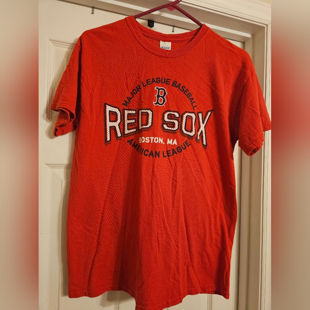 Boston Red Sox T-shirt.  Size:M.